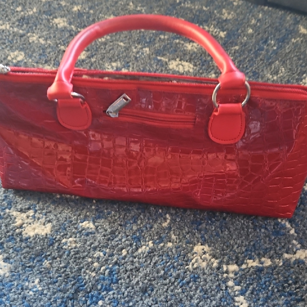 Elegant Red Crocodile-Embossed Clutch